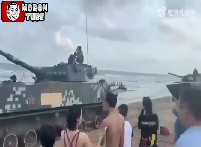 Video :The beach near Taiwan is overrun by Chinese tanks